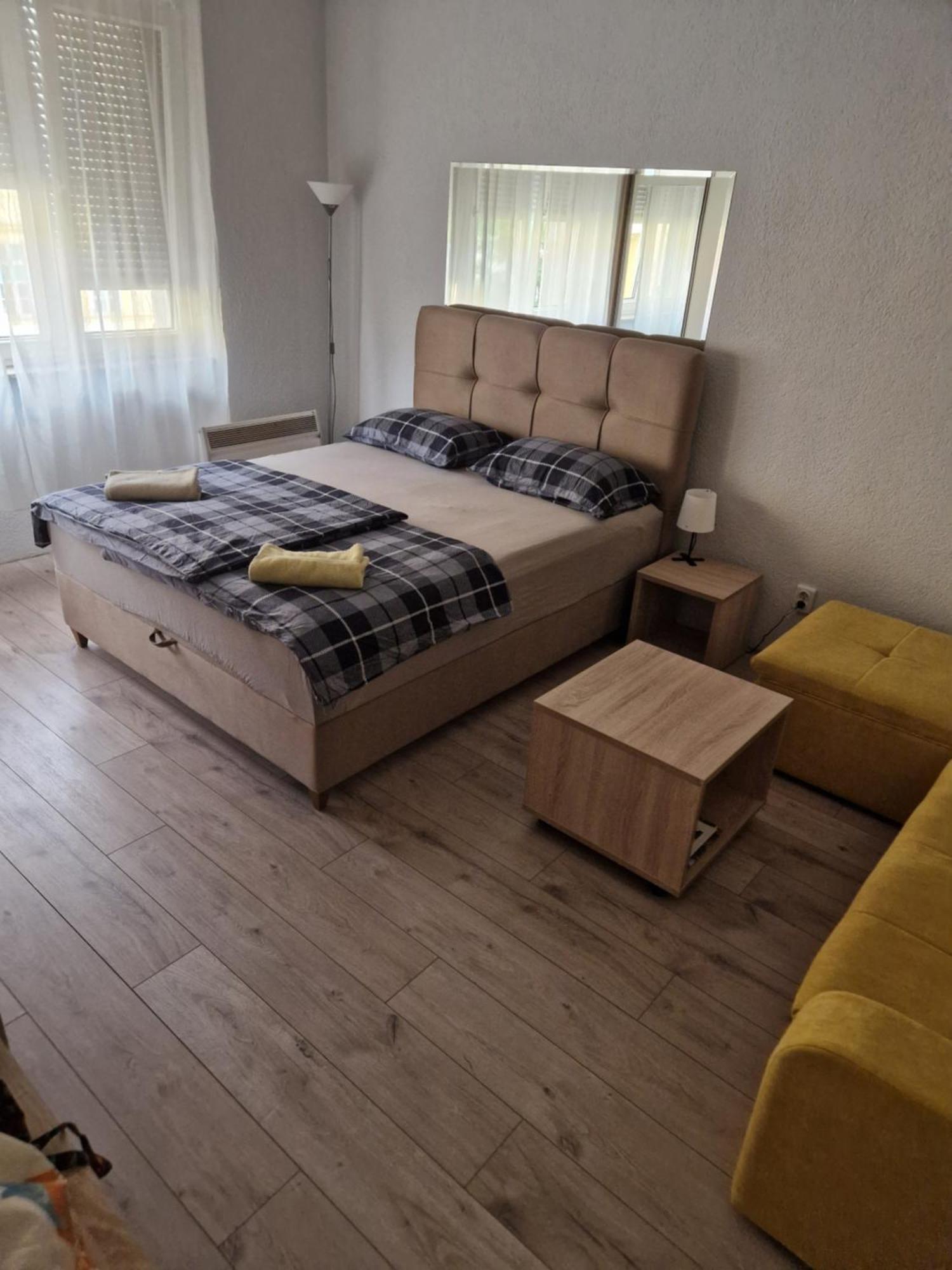 Apartment Downtown Osijek Ngoại thất bức ảnh